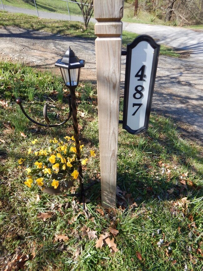 Building Photo - 487 Kentucky Ave