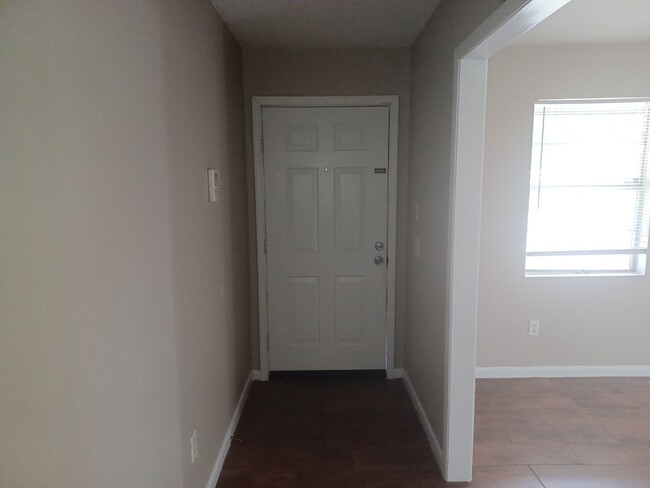 Building Photo - Beautiful 3bd/2ba home ready to rent