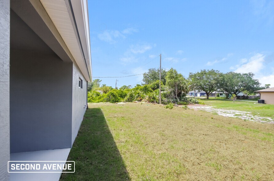 Building Photo - 1689 Waltz St SE