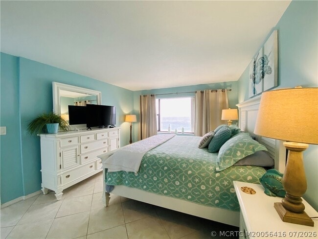 Building Photo - 9400 S Ocean Dr