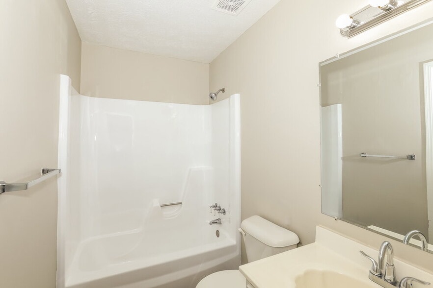 Building Photo - 243 Sedgefield Dr