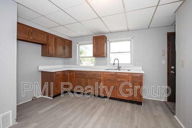 Building Photo - 16905 Palda Dr