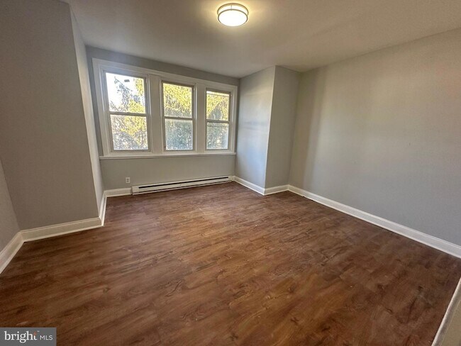 Building Photo - 5824 Florence Ave