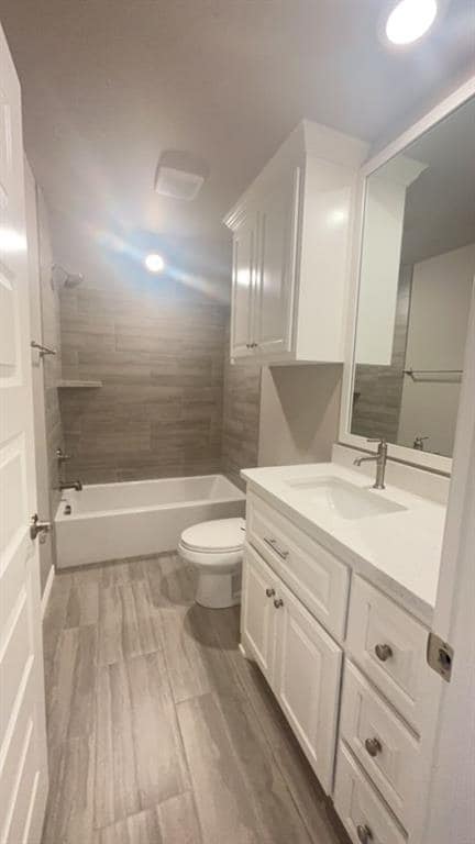 Building Photo - 3224 Porter Dr