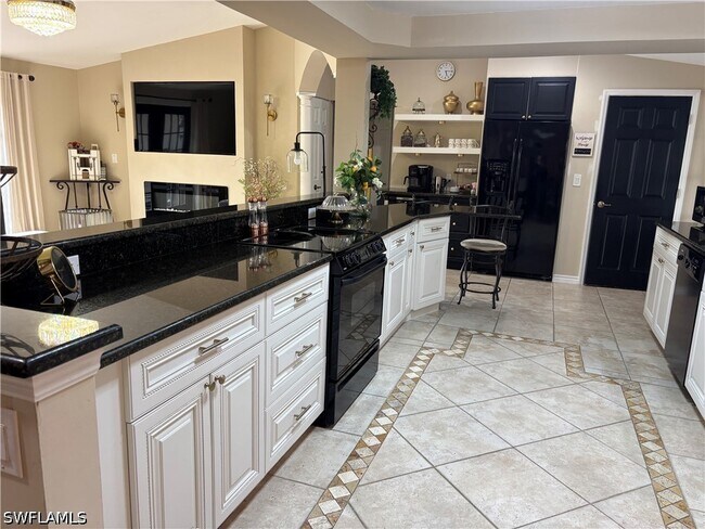 Building Photo - 1156 Oakes Blvd