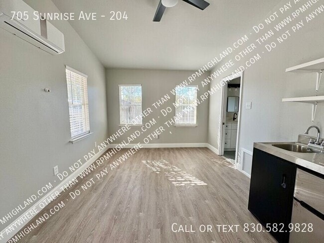 Building Photo - 705 Sunrise Ave