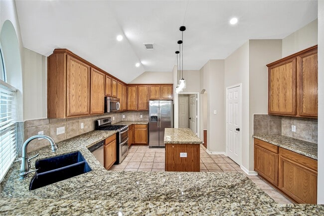Building Photo - 14526 Red Tailed Hawk Ln