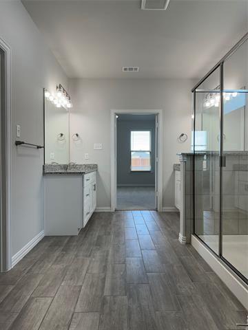 Building Photo - 910 Rosebud Trl
