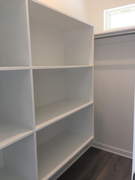 Extra Storage/Coat Closet - 10612 Brothers Ln