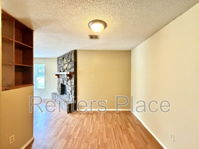 Building Photo - 4233 S 35th W Ave