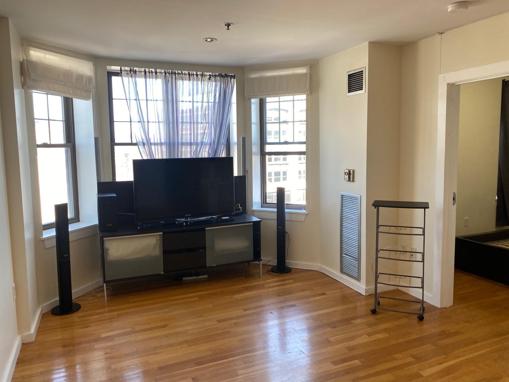 Building Photo - 534 Commonwealth Ave