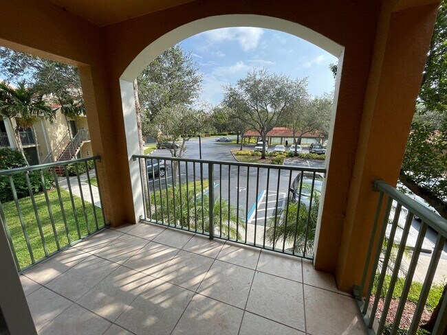 Building Photo - ANNUAL RENTAL - 2ND FLOOR 1 BED / 1 BATH C...