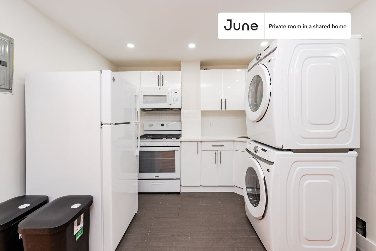 Building Photo - Room in Shared 3 bed/1 bath home in Bedford-Stuyvesant