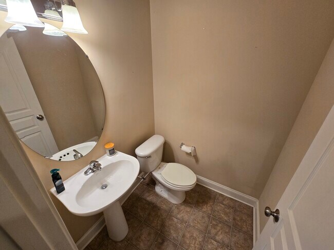 Building Photo - 47 Kentucky Derby Ln