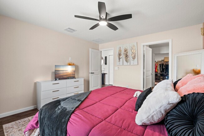 Building Photo - 701 Carlyle Wy