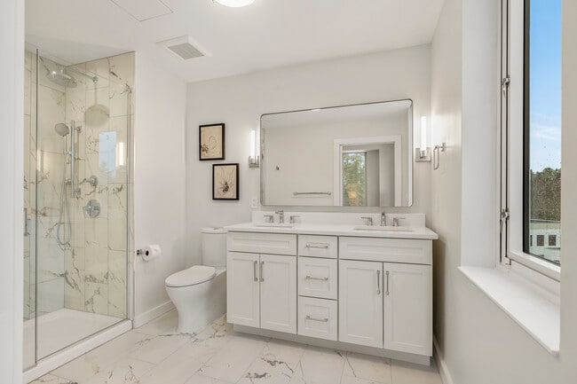 Building Photo - 1 US-1