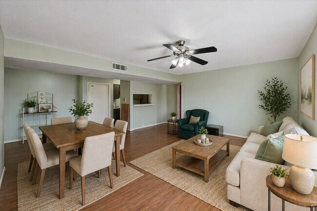 Building Photo - 8517 Hearth Dr