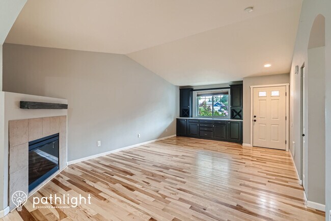 Building Photo - 10012 200th St E, Graham, WA, 98338