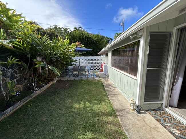 Large Private Backyard - 44-135 Bayview Haven Pl