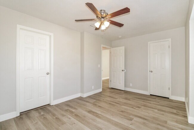 Building Photo - 6125 S 6105 W