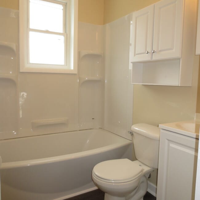Building Photo - 186 Juniper Dr