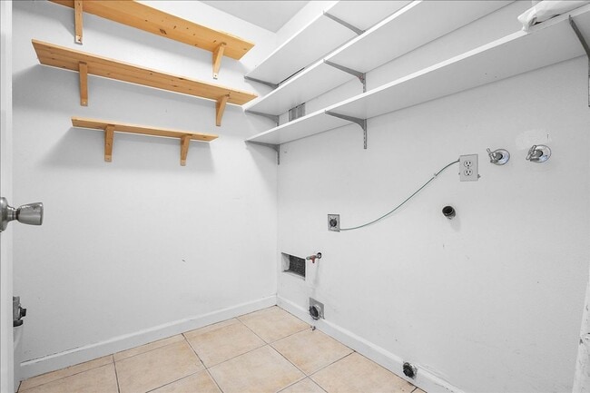 Building Photo - 3310 Fir Ave