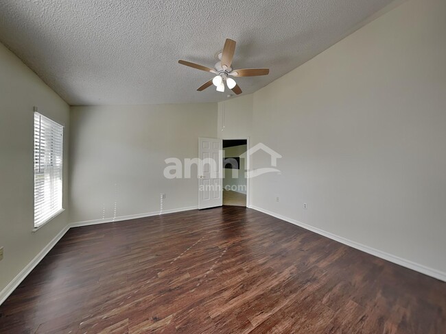 Building Photo - 555 Whiskey Creek Ct