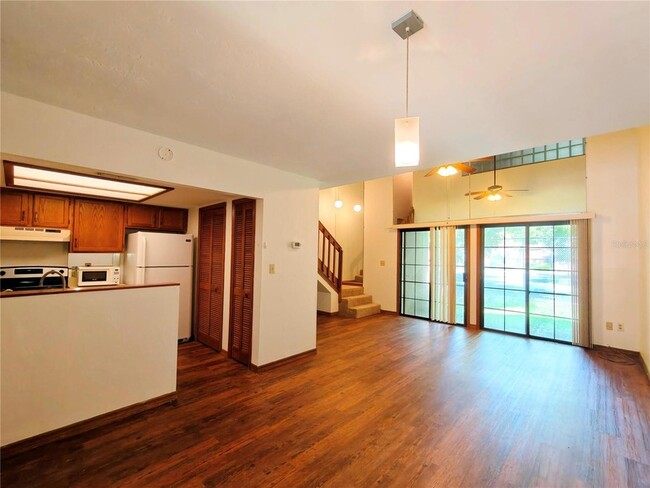 Building Photo - 830 SW 56th Terrace