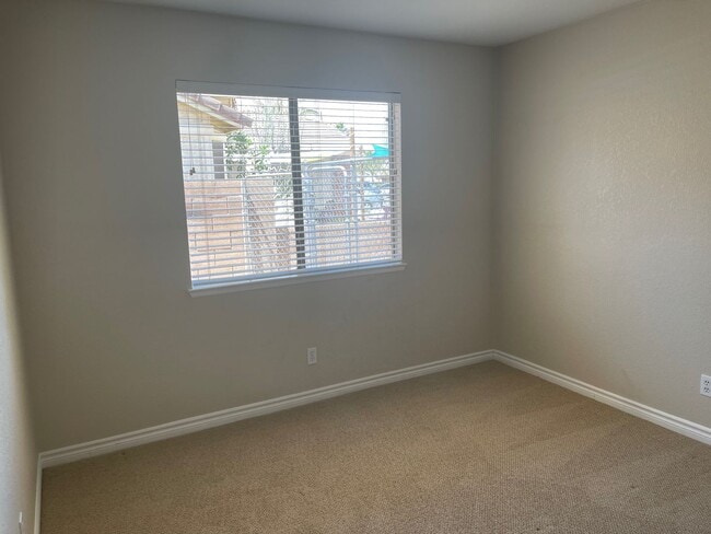 Building Photo - ***GORGEOUS SINGLE STORY BEAUTY IN THE HEA...