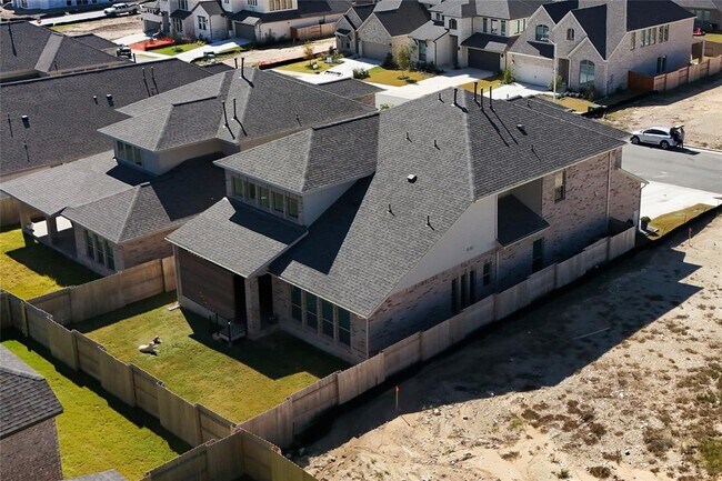 Building Photo - 228 Gary Wayne Dr