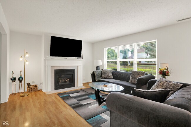 Building Photo - 5761 Cantigny Way S