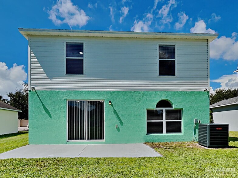 Building Photo - 2665 Whispering Trails Dr