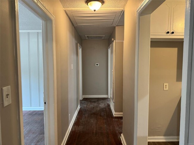 Building Photo - 1078 Lynwood Dr