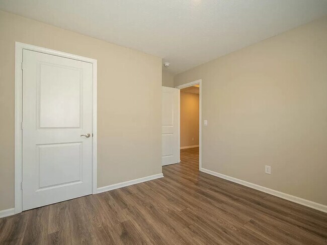 Building Photo - Fantastic 4bd/2ba home! Coming soon!