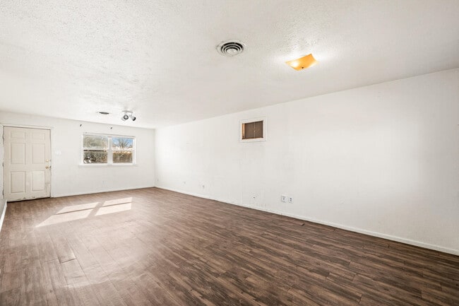 Building Photo - 5614 44th St