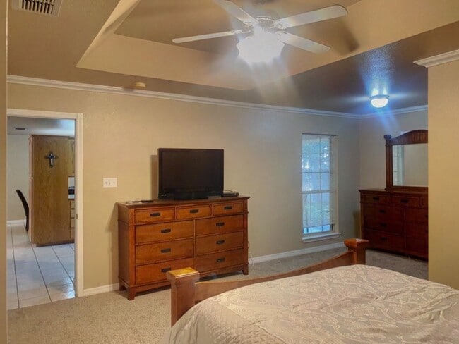 Building Photo - RENTAL Fully Furnished 4 bedroom home