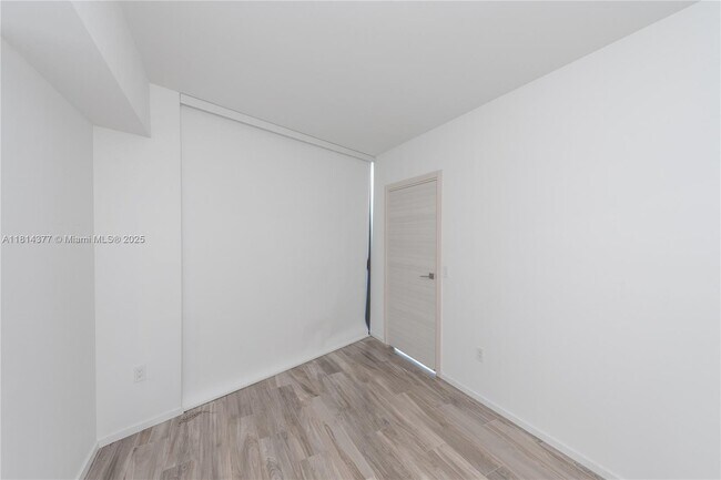 Building Photo - 801 S Miami Ave