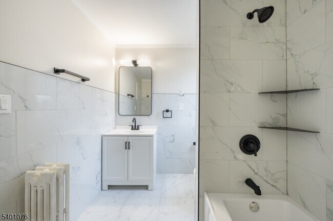 Building Photo - 71 Broad St