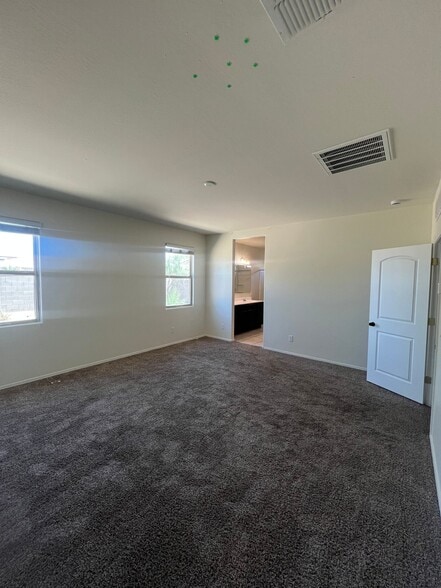Building Photo - 42132 W Manderas Ln