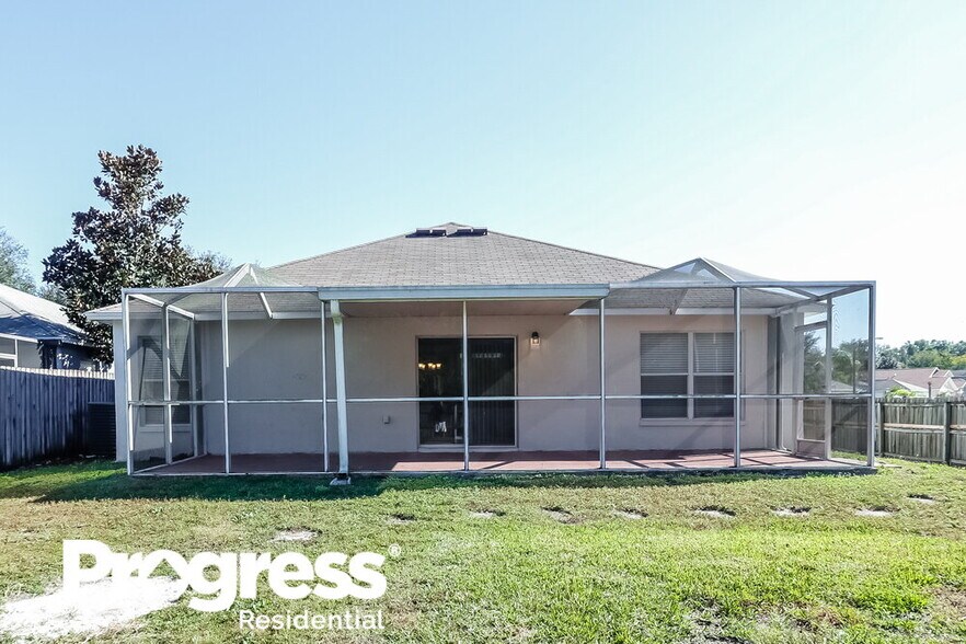 Building Photo - 25017 Hyde Park Blvd