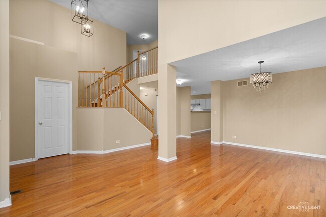 Building Photo - 2539 Lexington Ln
