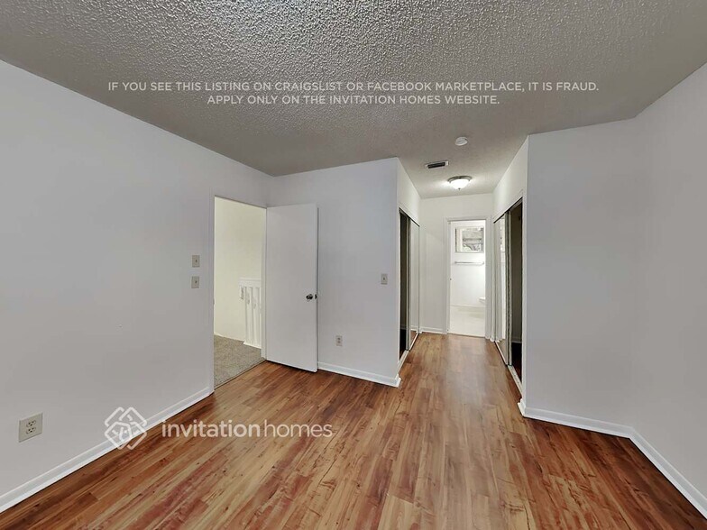 Building Photo - 9912 NW 9th Ct