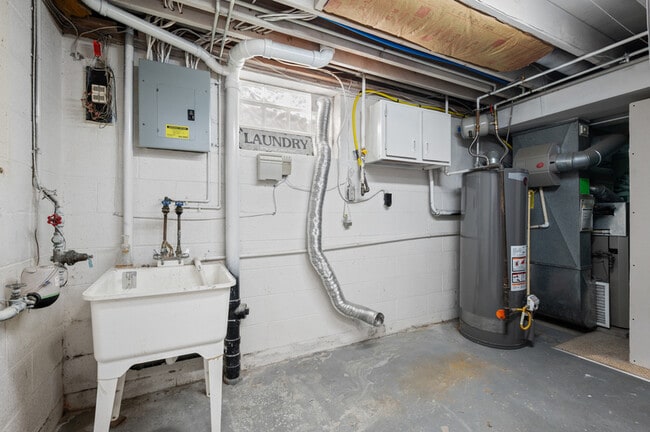 Building Photo - 108 Kings Point Rd