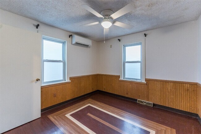 Building Photo - 9578 Vestal Pkwy W