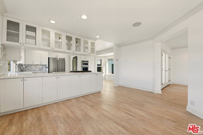 Building Photo - 204 Tranquillo Rd