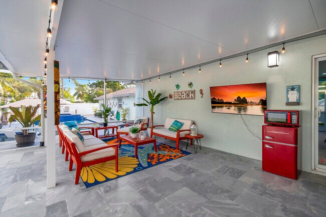 Building Photo - 310 Gulfstream Dr