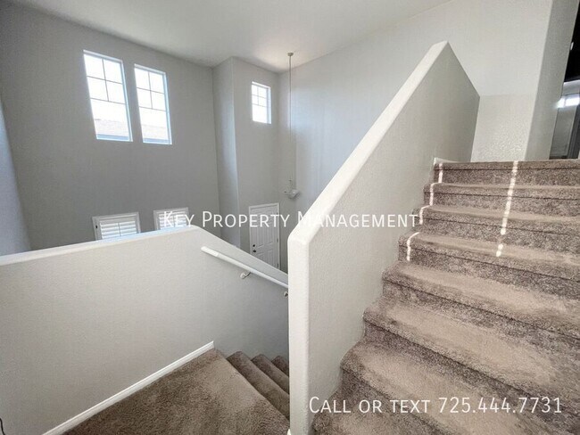 Building Photo - 605 Sonoran Heights Ave