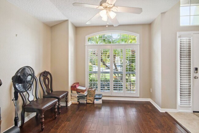 Building Photo - 4 Bedroom Single Family in Orlando