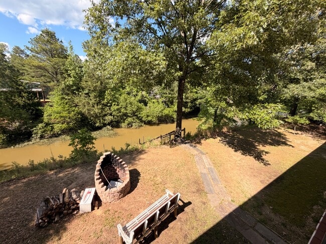 Building Photo - 505 Waterway Dr