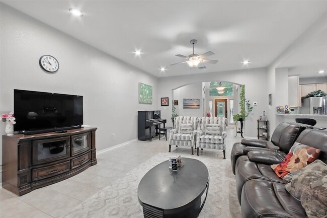 Building Photo - 22 Watermint Pl